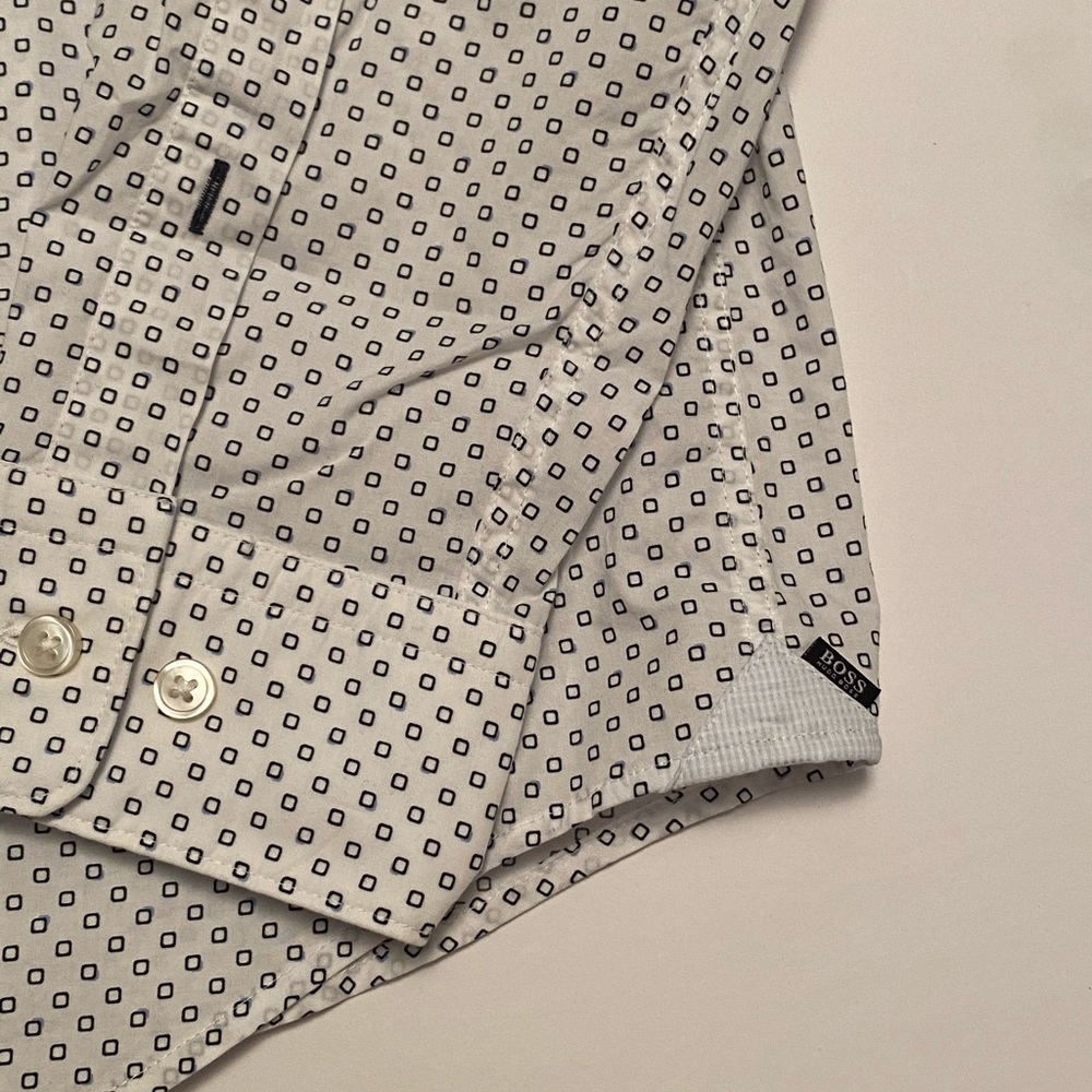 Hugo Boss button down (XL) - Picture 3 of 3